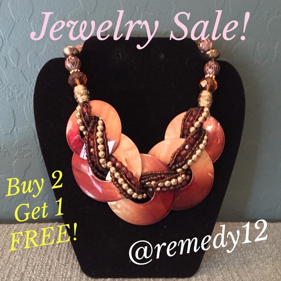 Jewelry - Statement necklace chunky